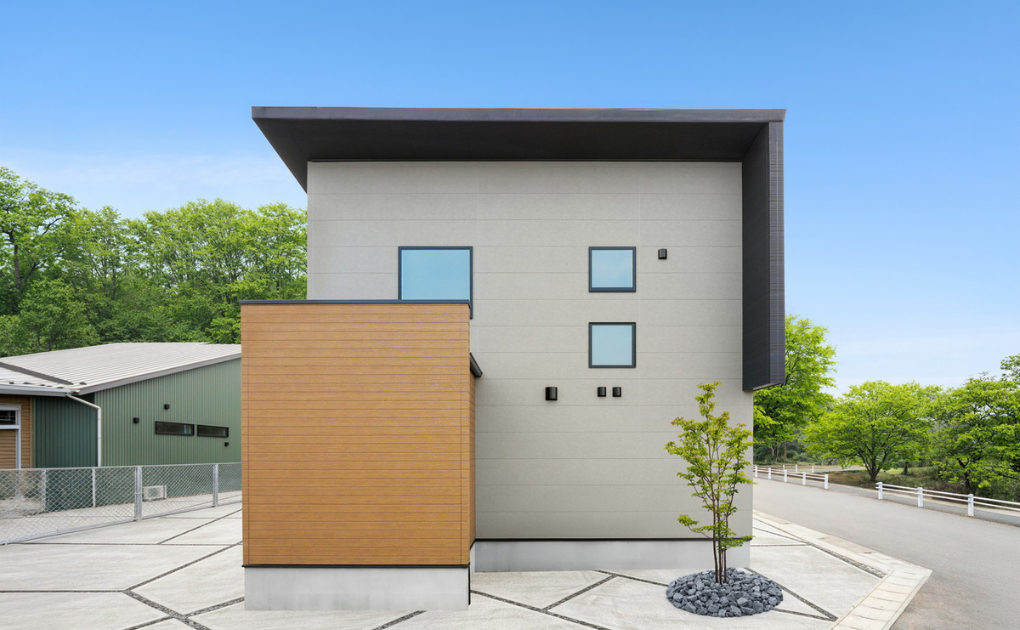 灯りで魅せる、ナチュラルモダンハウス