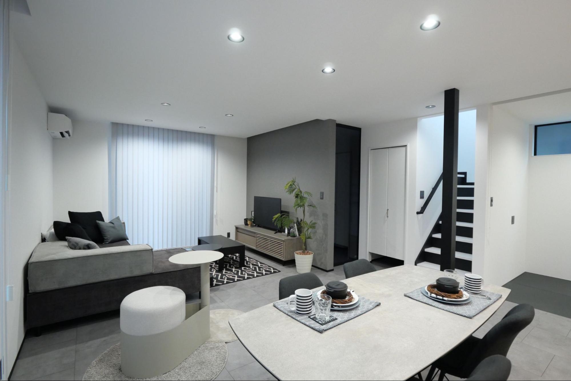 モノトーンの配色でシンプルに。洗練されたセンスが光るモダンハウスの事例 アイキャッチ画像